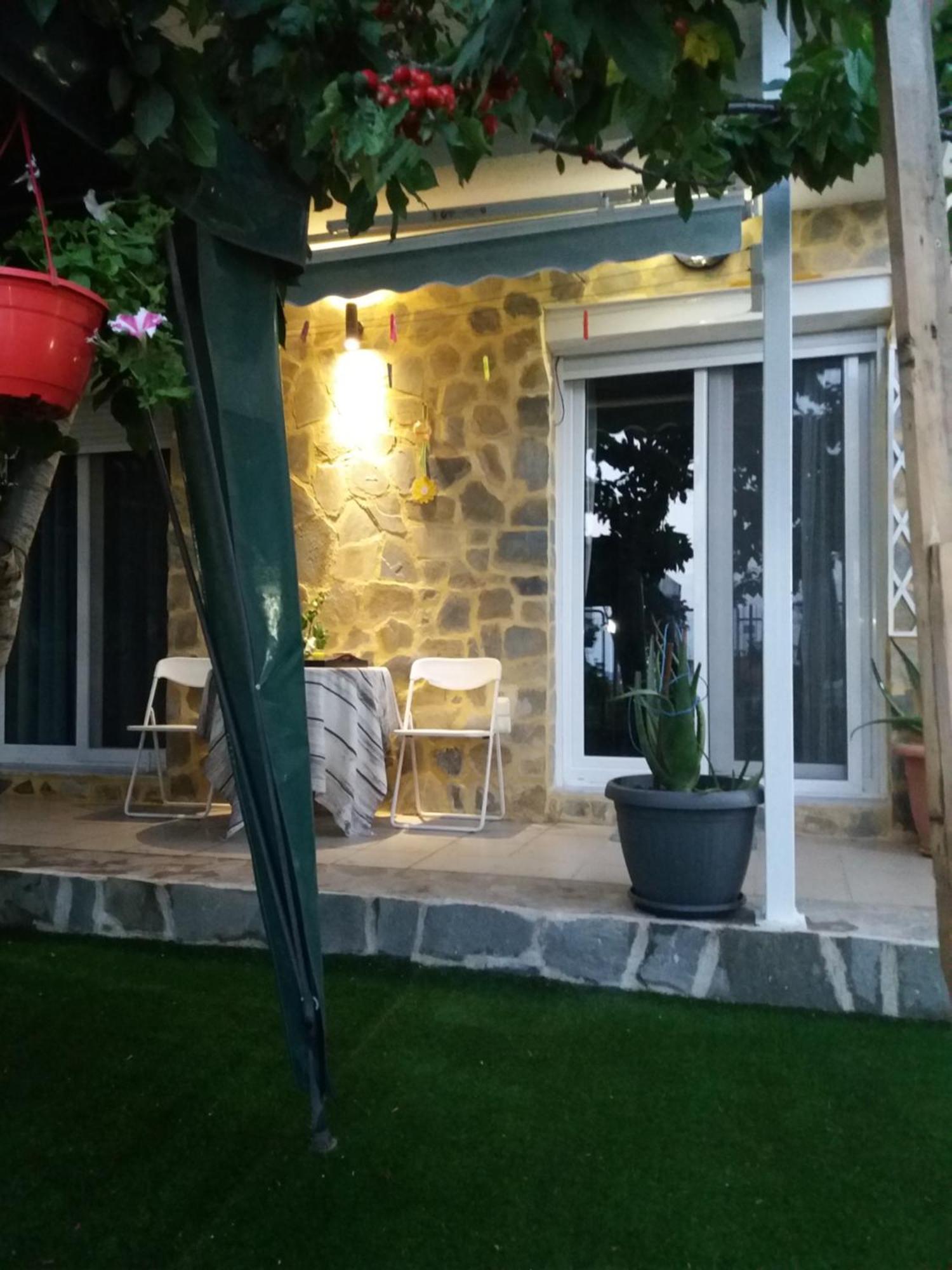 Garden'S House Apartment Кавала Екстериор снимка